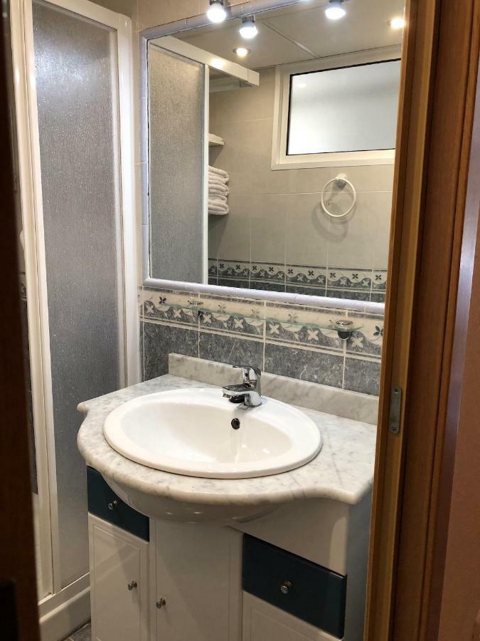 Artas Apartamentos Torremolinos Bagian luar foto